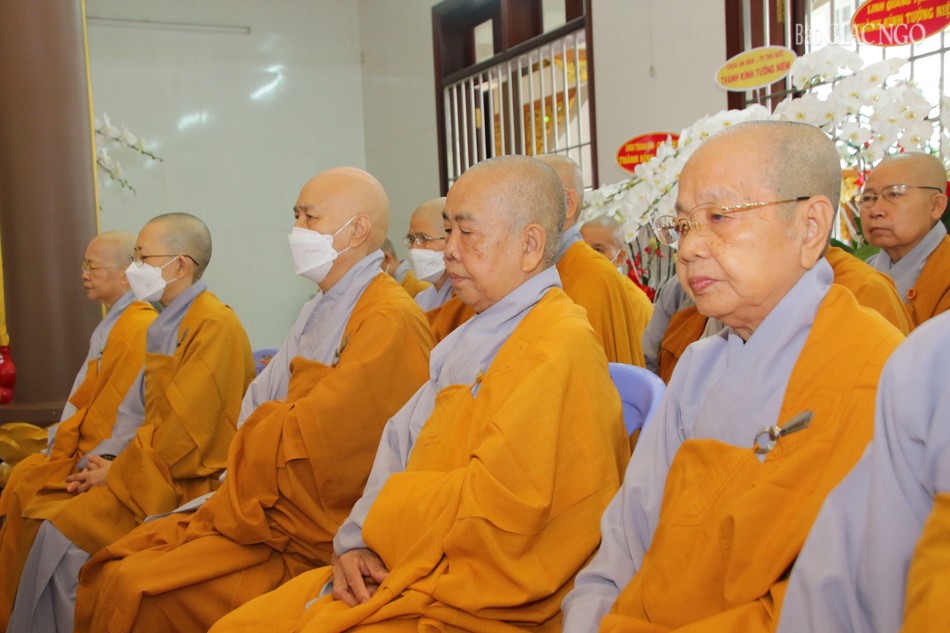 Chư tôn đức Ni tham dự