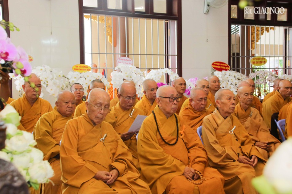 Chư tôn giáo phẩm Chứng minh tham dự