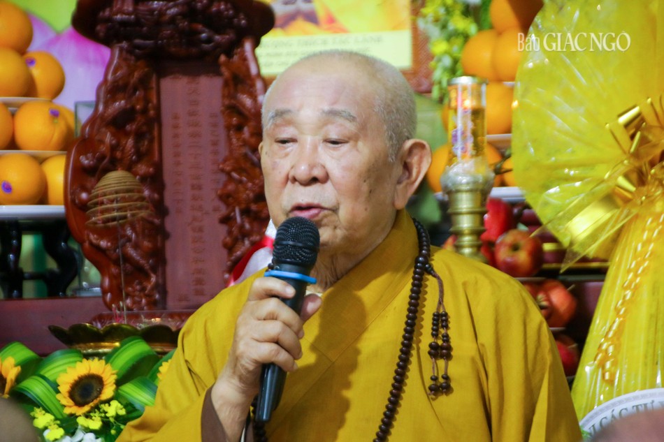 Trưởng lão Hòa thượng Thích Như Tín ban đạo từ Trưởng lão Hòa thượng Thích Như Tín ban đạo từ