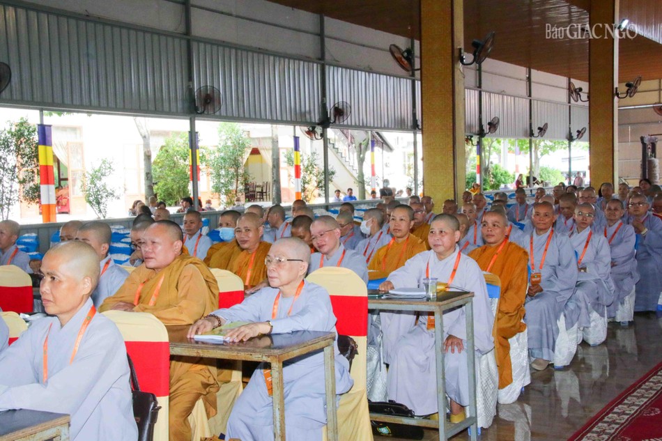 Chư Ni tham dự Chư Ni tham dự