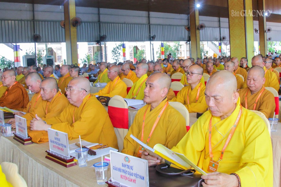 Chư tôn đức tham dự Chư tôn đức tham dự