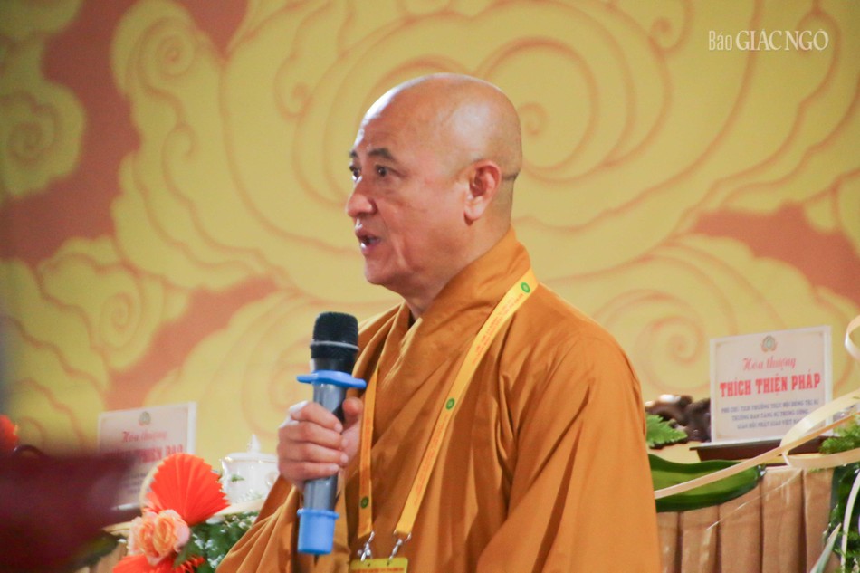 Hòa thượng Thích Huệ Thông phát biểu chỉ đạo Hòa thượng Thích Huệ Thông phát biểu chỉ đạo