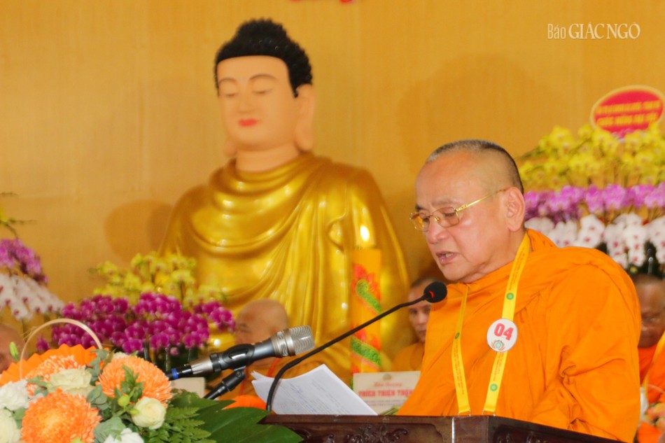 Hòa thượng Thích Bửu Chánh trình danh sách nhân sự giới thiệu tham gia Ban Trị sự nhiệm kỳ IX