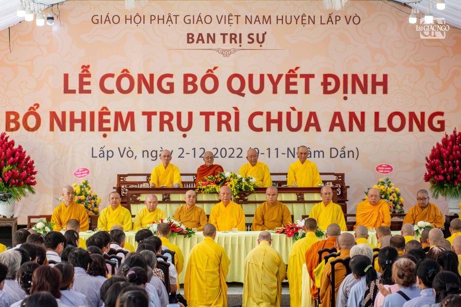 Buổi lễ diễn ra nhân lễ húy kỵ lần thứ I cố Hòa thượng Thích Phước Lạc Buổi lễ diễn ra nhân lễ húy kỵ lần thứ I cố Hòa thượng Thích Phước Lạc