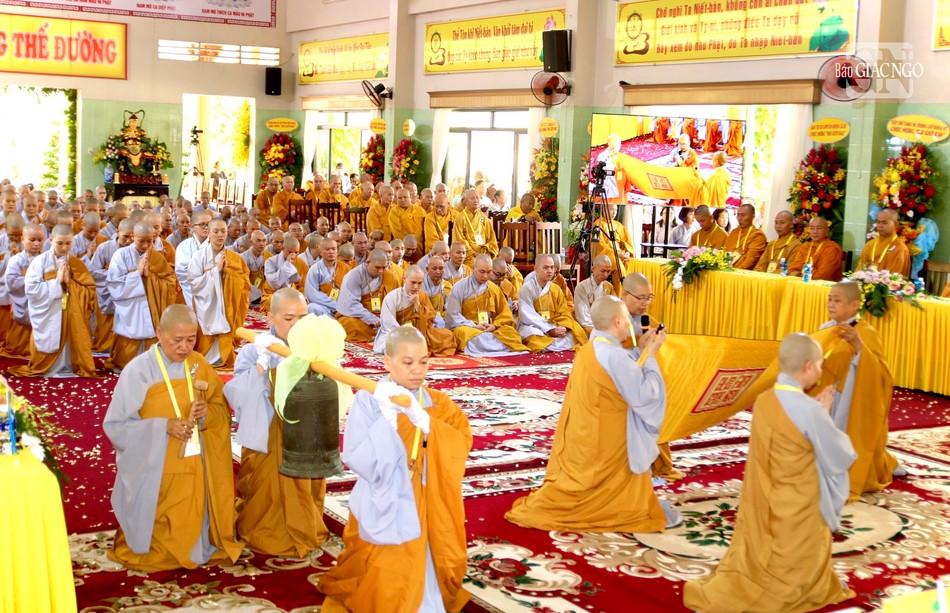 Cung an chức sự Hội đồng thập sư Ni