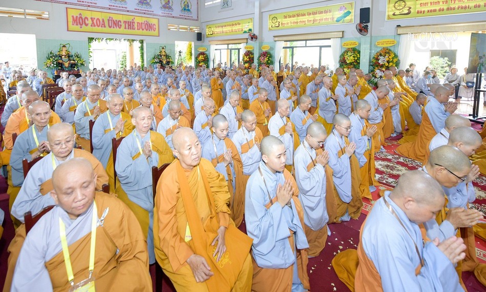 Chư giới tử tham dự