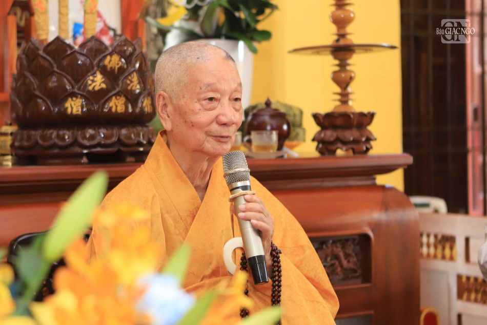 Đức Pháp chủ khai thị đến bốn chúng môn hạ đệ tử Thiên Thai thiền giáo tông Đức Pháp chủ khai thị đến bốn chúng môn hạ đệ tử Thiên Thai thiền giáo tông