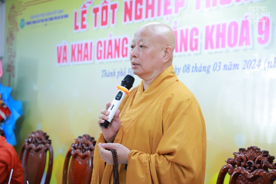 Hòa thượng Thích Lệ Trang đạo từ tại buổi lễ