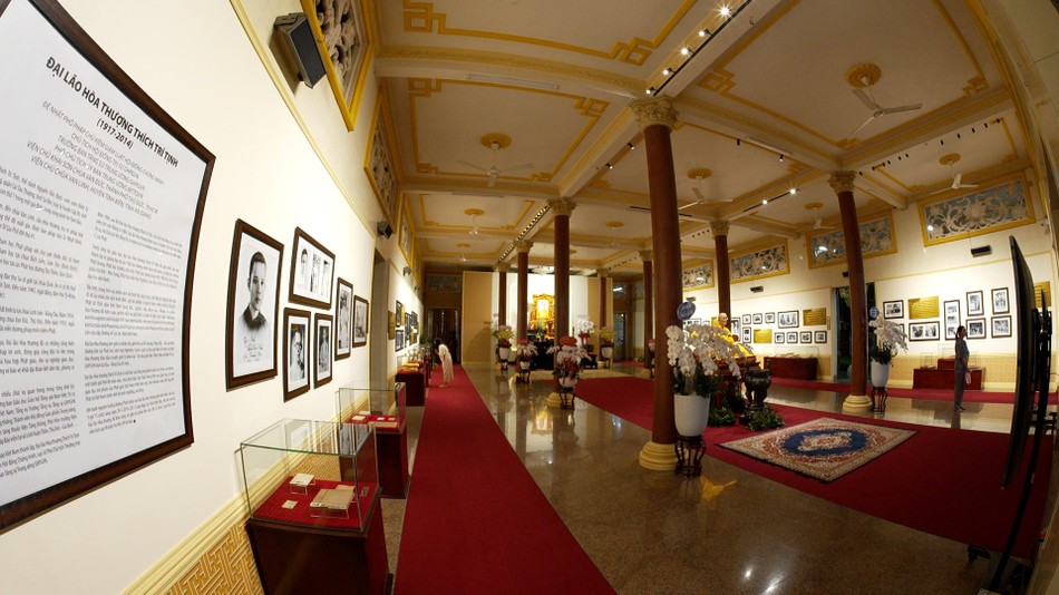 Toàn cảnh không gian triển lãm tại Tổ đường chùa Vạn Đức - TP.Thủ Đức