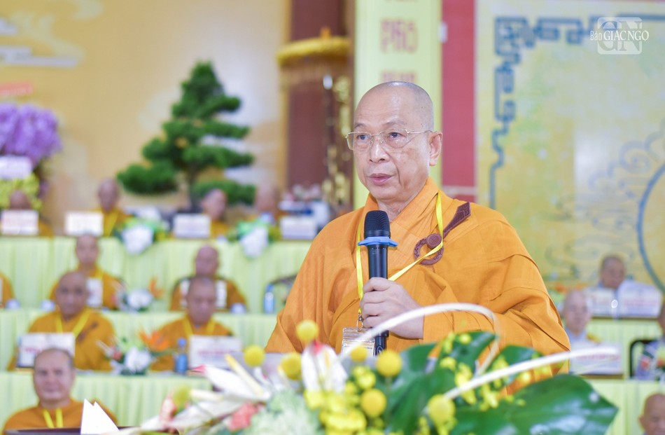 Thượng tọa Thích Huệ Khai, Ủy viên Thường trực Hội đồng Trị sự, Trưởng ban Trị sự GHPGVN tỉnh Đồng Nai, Chánh Chủ đàn Đại giới đàn Đạt Thanh Phật lịch 2567 phát biểu khai mạc