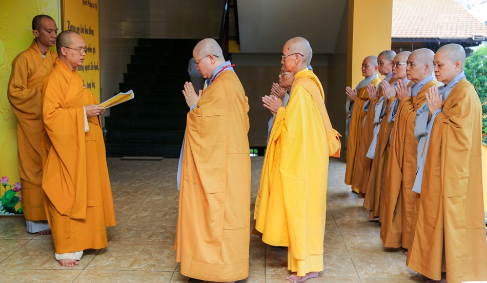 Giới tử Tỳ-kheo-ni cầu Chánh pháp Đại Tăng Giới tử Tỳ-kheo-ni cầu Chánh pháp Đại Tăng