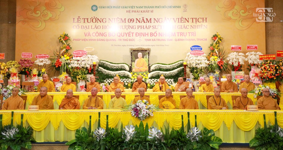 Chư tôn giáo phẩm tham dự