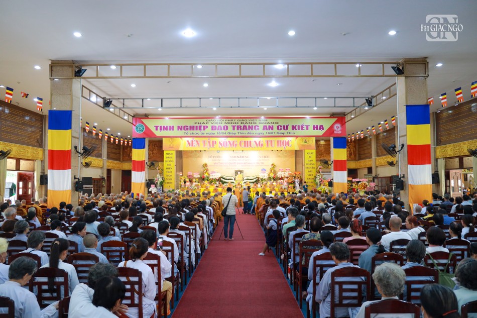 Quang cảnh buổi lễ