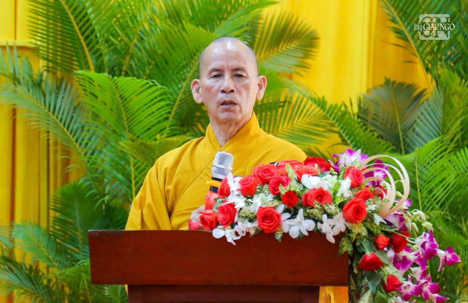 Hòa thượng Thích Thiện Thống phát biểu bế mạc