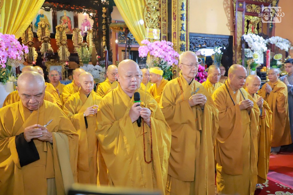 Phái đoàn Ban Trị sự GHPGVN TP.HCM viếng tang Hòa thượng Thích Trung Phú Phái đoàn Ban Trị sự GHPGVN TP.HCM viếng tang Hòa thượng Thích Trung Phú
