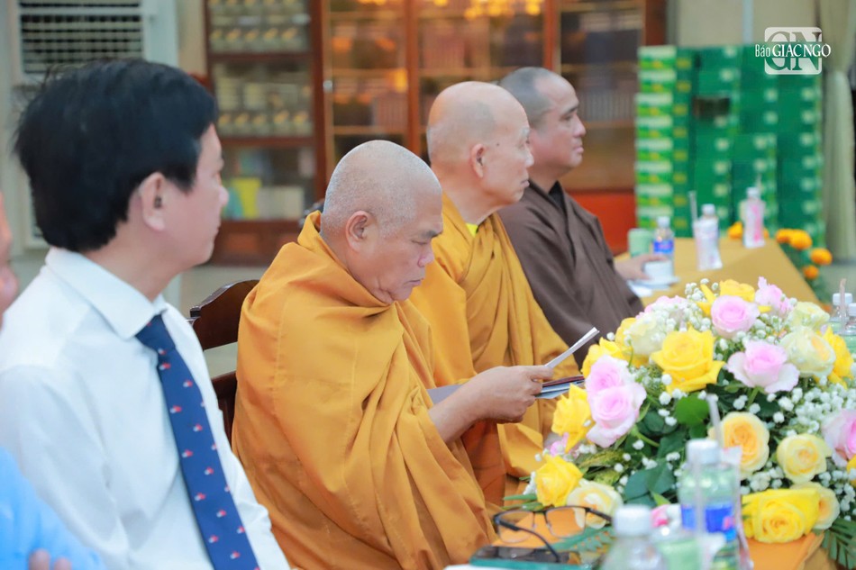 Chư tôn đức tham dự