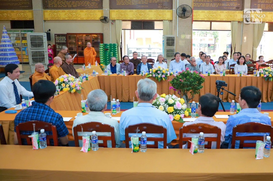 Buổi họp mặt là một sự kiện ý nghĩa, thể hiện sự gắn bó giữa văn học và Phật giáo, giữa tri thức và tâm linh