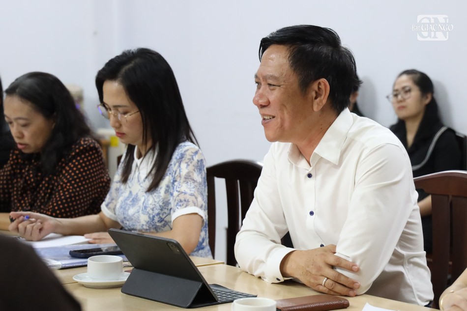 Ông Nguyễn Ngọc Hồi khẳng định Sở Văn hóa - Thể thao TP.HCM luôn sẵn sàng phối hợp chặt chẽ với GHPGVN và các cơ quan liên quan để triển khai công tác truyền thông Đại lễ Vesak sắp tới một cách đồng bộ, hiệu quả Ông Nguyễn Ngọc Hồi khẳng định Sở Văn hóa - Thể thao TP.HCM luôn sẵn sàng phối hợp chặt chẽ với GHPGVN và các cơ quan liên quan để triển khai công tác truyền thông Đại lễ Vesak sắp tới một cách đồng bộ, hiệu quả