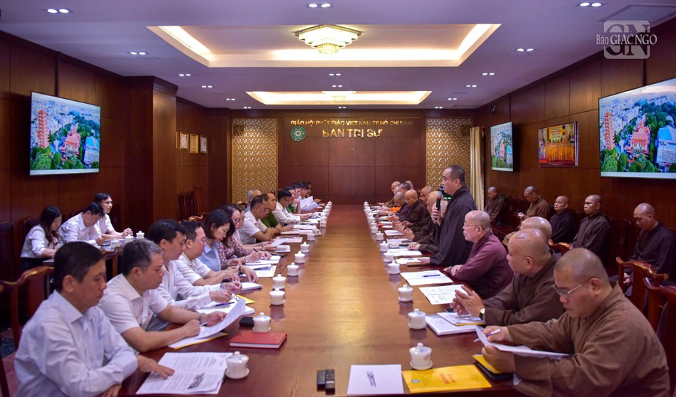 Quang cảnh buổi họp