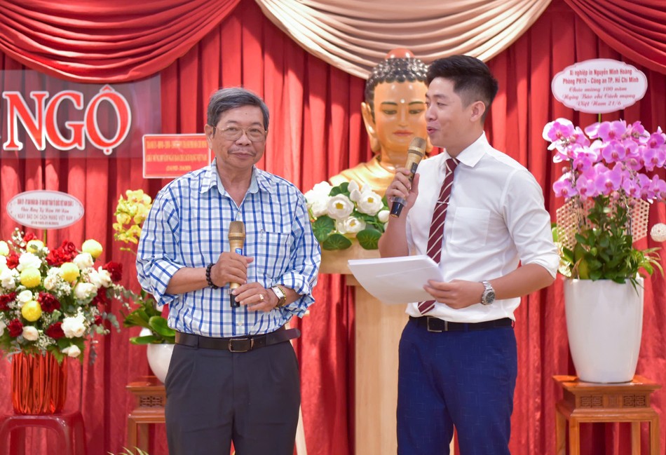 Tiến sĩ Nguyên Cẩn - Phạm Văn Nga chia sẻ kỳ vọng mở rộng nội dung và hình thức thể hiện để tiếp cận giới trẻ Tiến sĩ Nguyên Cẩn - Phạm Văn Nga chia sẻ kỳ vọng mở rộng nội dung và hình thức thể hiện để tiếp cận giới trẻ