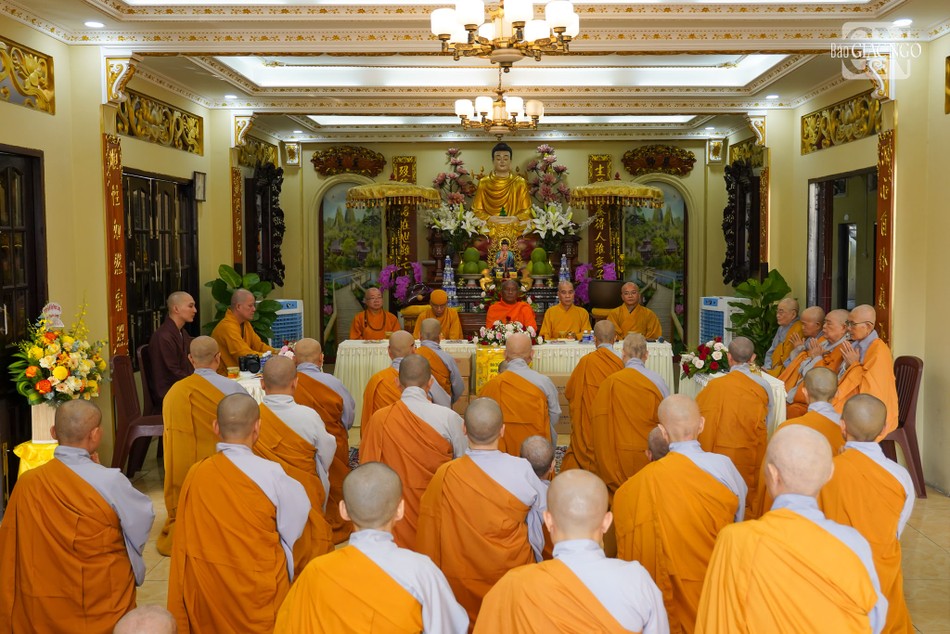 102 hành giả Ni an cư tại Ni viện Phước Long với 58 vị nội thiền và 44 vị ngoại thiền