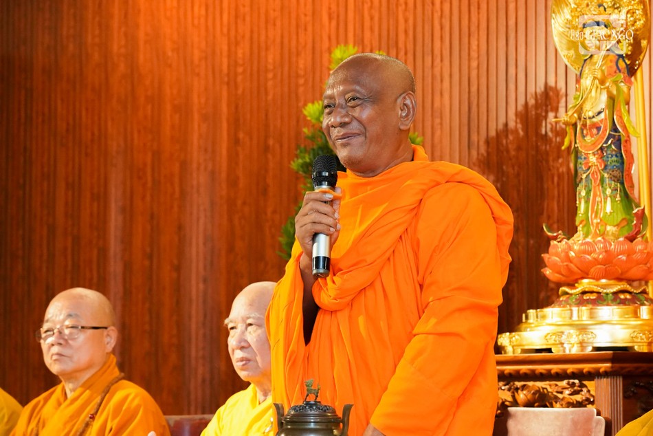 Hòa thượng Danh Lung ôn lại công hạnh cố Đại lão Hòa thượng Thích Trí Tịnh và sách tấn chư hành giả an cư tại chùa Vạn Đức