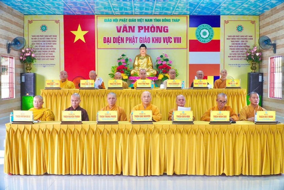 Chư tôn đức tham dự