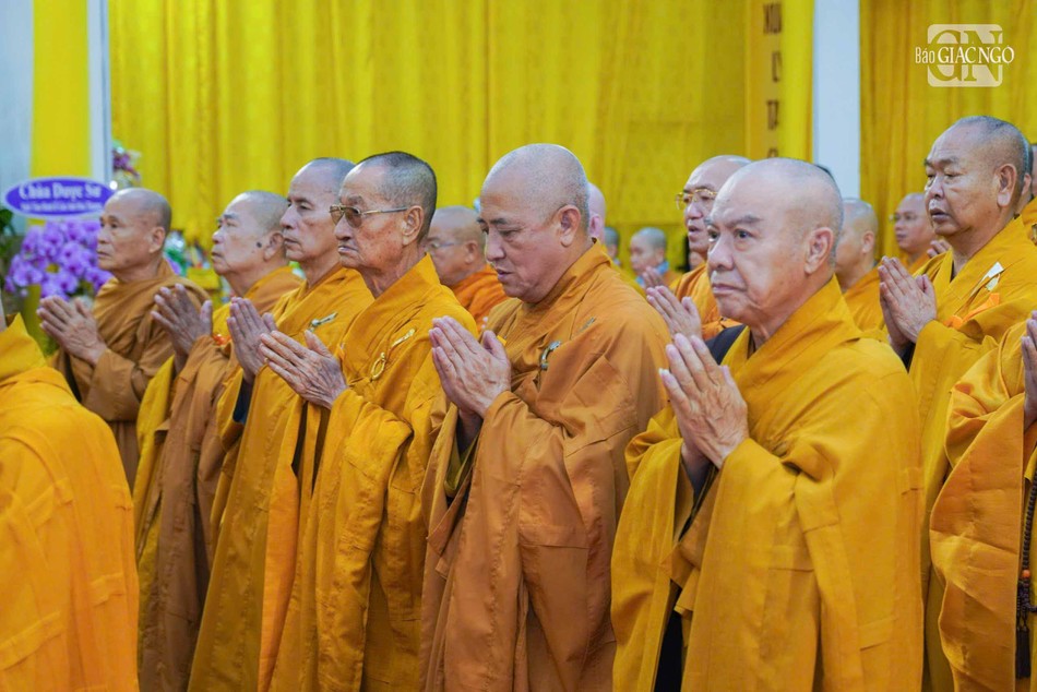 ... tưởng niệm bậc Thầy của nhiều thế hệ Tăng Ni