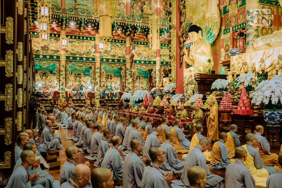 Giới tử Tăng tại chùa Minh Thành thi tụng luật - Ảnh: Anh Quốc