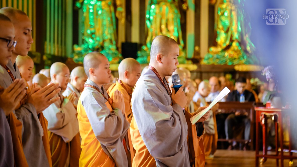 Giới tử Pháp Hiển đại diện các giới tử tác bách phát nguyện