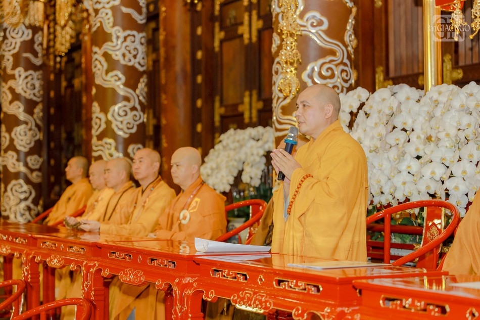 Thượng tọa Thích Đồng Thành phát biểu bế mạc