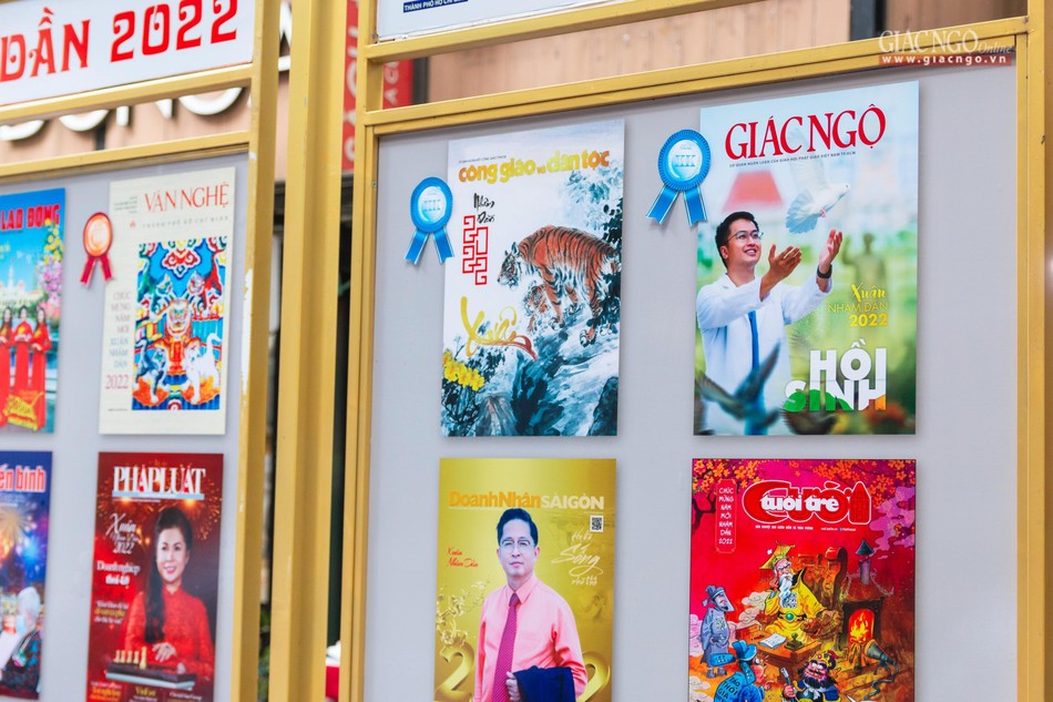 Các tác phẩm đạt giải được chọn từ 24 ấn phẩm thuộc 17 cơ quan báo chí thành phố Các tác phẩm đạt giải được chọn từ 24 ấn phẩm thuộc 17 cơ quan báo chí thành phố