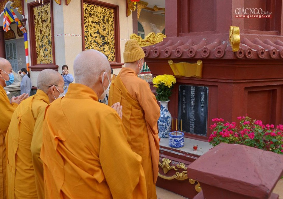 Tảo tháp chư vị Tổ sư đã trở thành truyền thống hàng năm của chư tôn đức Phật giáo TP