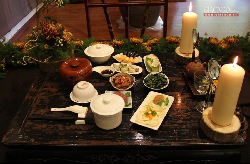 Nghi cung tiến giác linh được soạn bằng quốc ngữ, dựa theo hành trạng Thiền sư lúc sinh tiền. Nghi cung tiến giác linh được soạn bằng quốc ngữ, dựa theo hành trạng Thiền sư lúc sinh tiền.