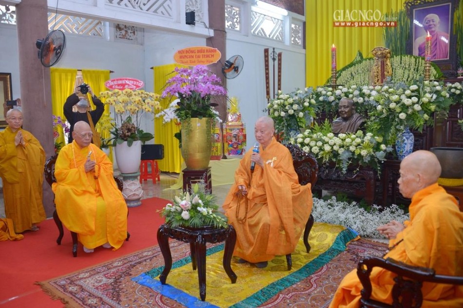 Đức Quyền Pháp chủ đạo từ đến chư tôn đức trong môn phái Tường Vân