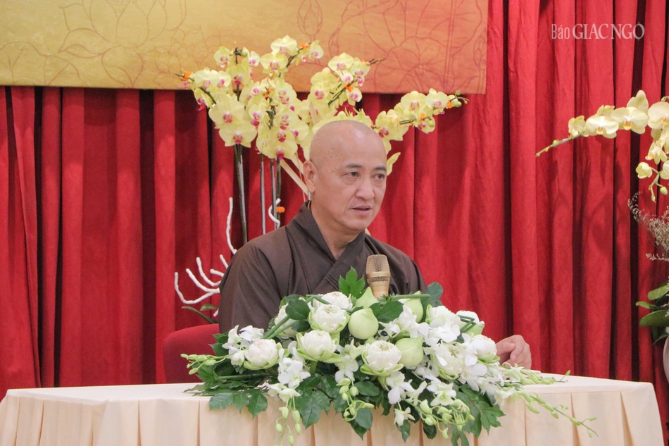 Hòa thượng Thích Huệ Thông thuyết trình tại buổi họp mặt chuyên đề “Thông tin Đại hội đại biểu Phật giáo toàn quốc” Hòa thượng Thích Huệ Thông thuyết trình tại buổi họp mặt chuyên đề “Thông tin Đại hội đại biểu Phật giáo toàn quốc”