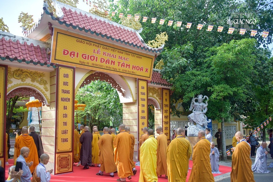 Điểm truyền giới Tăng tại chùa Linh Sơn Phước Trung Điểm truyền giới Tăng tại chùa Linh Sơn Phước Trung