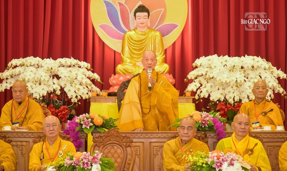 Đức Pháp chủ GHPGVN giáo giới, nêu lên ý nghĩa của việc khai mở đại giới đàn Đức Pháp chủ GHPGVN giáo giới, nêu lên ý nghĩa của việc khai mở đại giới đàn