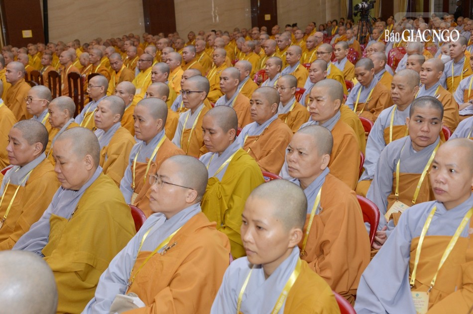 "Nếu một người xuất gia mà thân tu và tâm cũng tu thì tự bản thân người đó sẽ có đủ khả năng để nhiếp phục lòng người, thậm chí khiến cho những sự chống đối cũng có thể được hóa giải." "Nếu một người xuất gia mà thân tu và tâm cũng tu thì tự bản thân người đó sẽ có đủ khả năng để nhiếp phục lòng người, thậm chí khiến cho những sự chống đối cũng có thể được hóa giải."