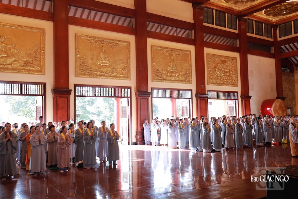 Thành tâm tưởng niệm chư Tổ sư Thành tâm tưởng niệm chư Tổ sư