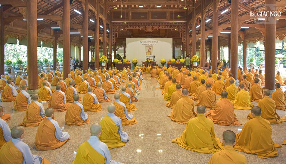 Quang cảnh buổi giáo giới tại Thính pháp đường thiền viện Thường Chiếu