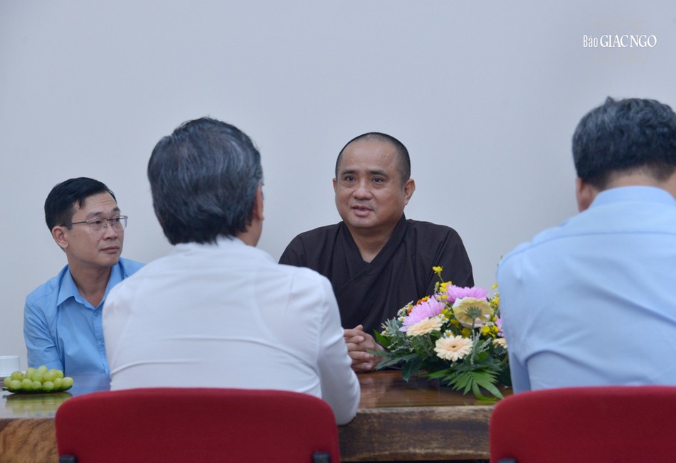 Thượng tọa Thích Tâm Hải chia sẻ về về các hoạt động của Báo trong nhiều năm qua và định hướng hoạt động trong thời gian tới Thượng tọa Thích Tâm Hải chia sẻ về về các hoạt động của Báo trong nhiều năm qua và định hướng hoạt động trong thời gian tới