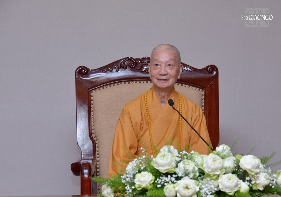 Đức Pháp chủ cũng chia sẻ những kỷ niệm của ngài đối với tổ chức MTTQVN trong một số hoạt động, công việc mà ngài đã từng tham dự qua nhiều thời kỳ Đức Pháp chủ cũng chia sẻ những kỷ niệm của ngài đối với tổ chức MTTQVN trong một số hoạt động, công việc mà ngài đã từng tham dự qua nhiều thời kỳ