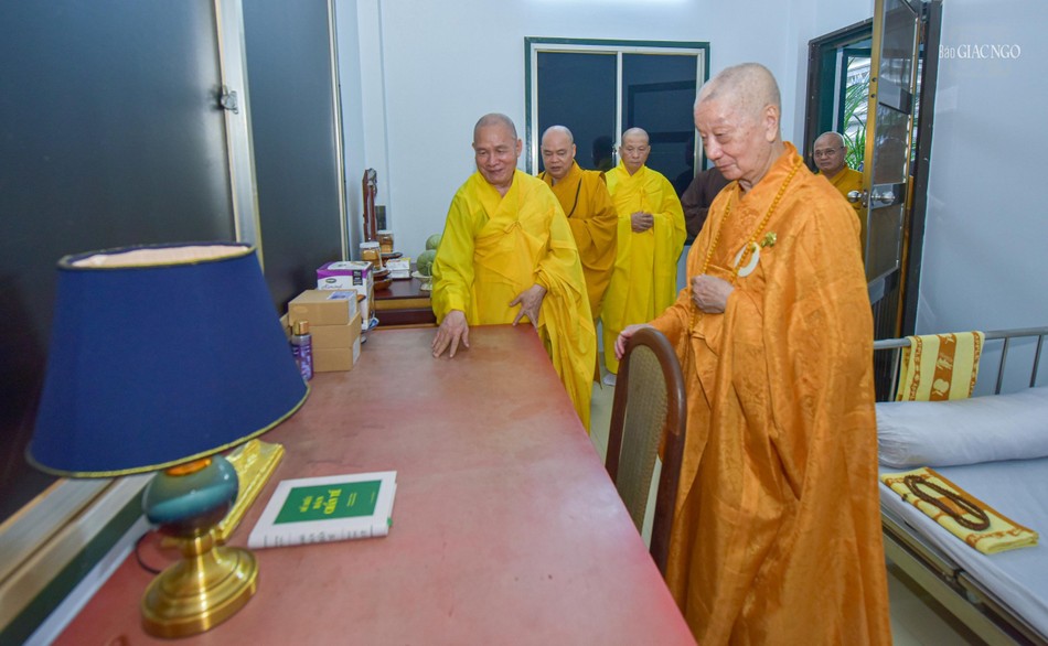 Thăm lại Dư Hương thất của Đại lão Hòa thượng Thích Trí Quang Thăm lại Dư Hương thất của Đại lão Hòa thượng Thích Trí Quang