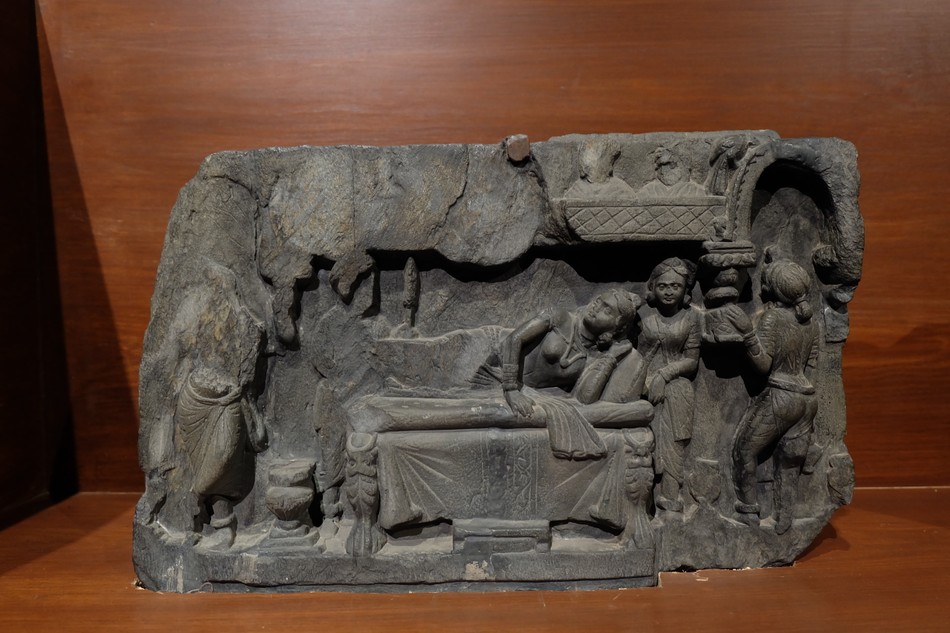 Phù điêu mô tả cảnh Hoàng hậu Maya ứng mộng, thế kỷ II Phù điêu mô tả cảnh Hoàng hậu Maya ứng mộng, thế kỷ II