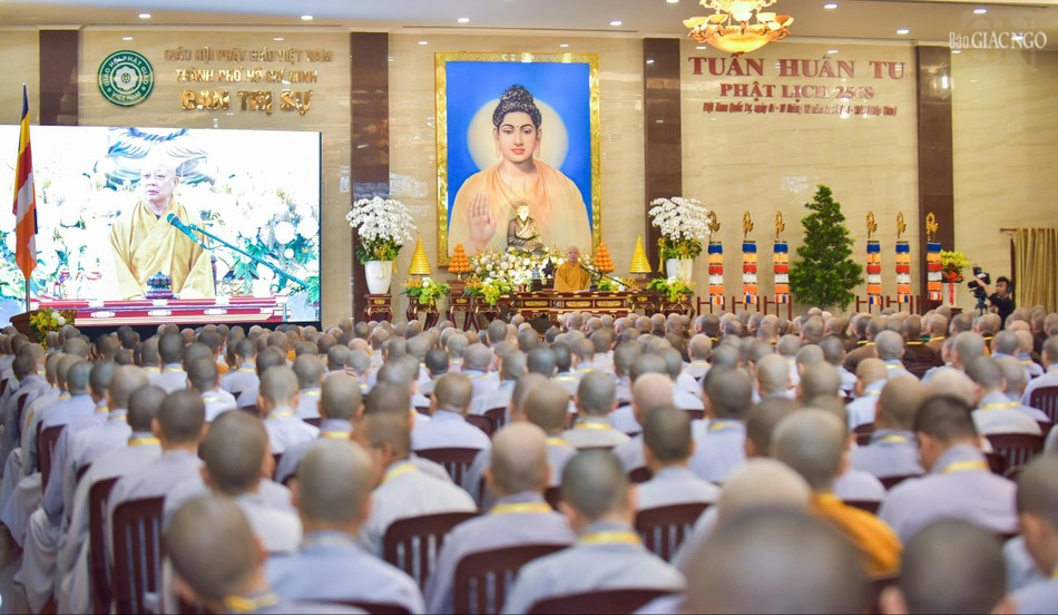 Rất nhiều câu hỏi, thắc mắc cũng được chư Tăng Ni đặt ra với Hòa thượng Thích Lệ Trang