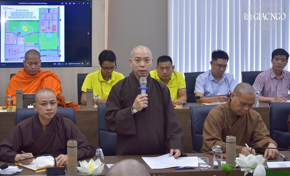 Thượng tọa Thích Quang Thạnh báo cáo về công tác chuẩn bị cho việc tổ chức chiêm bái xá-lợi Phật cung rước từ Ấn Độ về tôn trí tại chùa Thanh Tâm Thượng tọa Thích Quang Thạnh báo cáo về công tác chuẩn bị cho việc tổ chức chiêm bái xá-lợi Phật cung rước từ Ấn Độ về tôn trí tại chùa Thanh Tâm