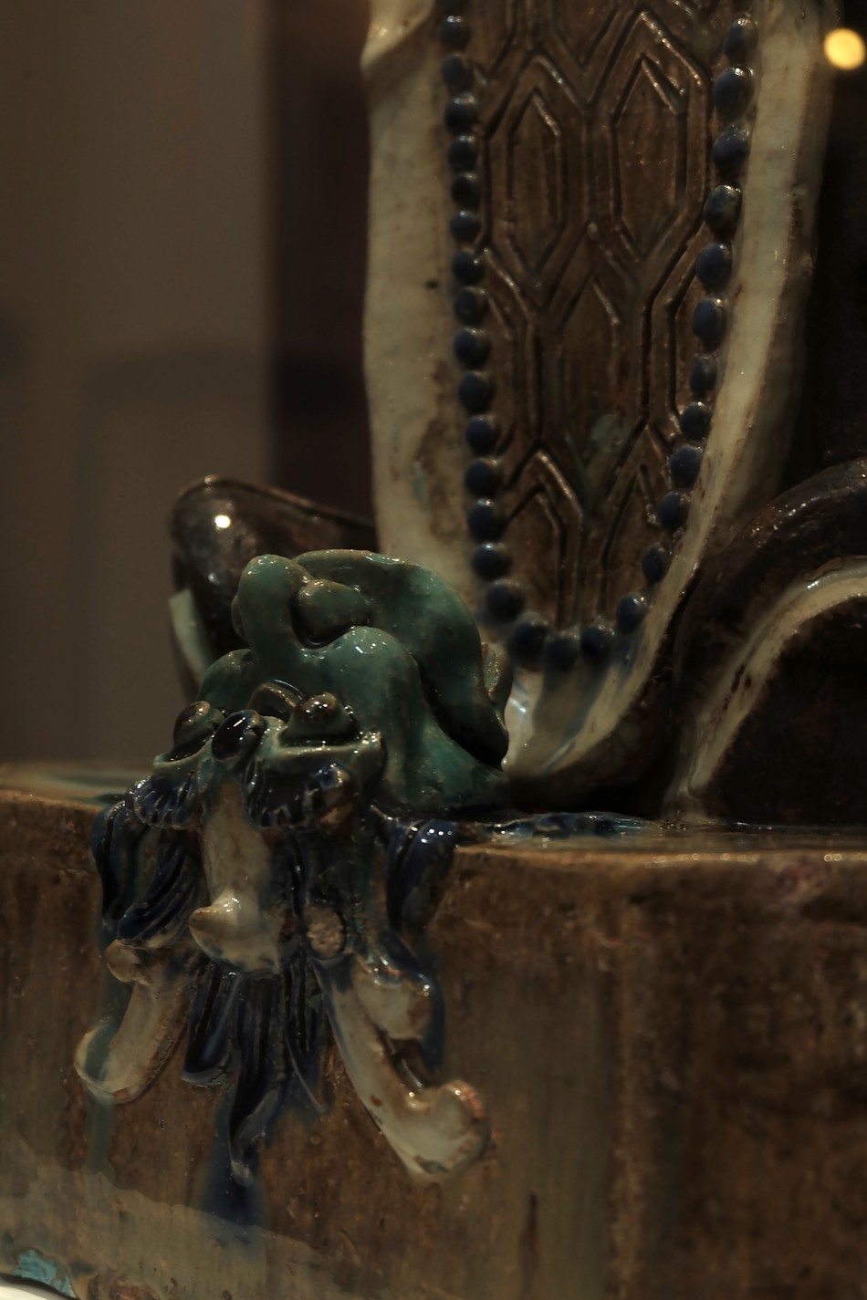 Mỗi hình ảnh thể hiện trên đồ tượng đều hàm chứa những ý nghĩa biểu trưng nhất định Mỗi hình ảnh thể hiện trên đồ tượng đều hàm chứa những ý nghĩa biểu trưng nhất định