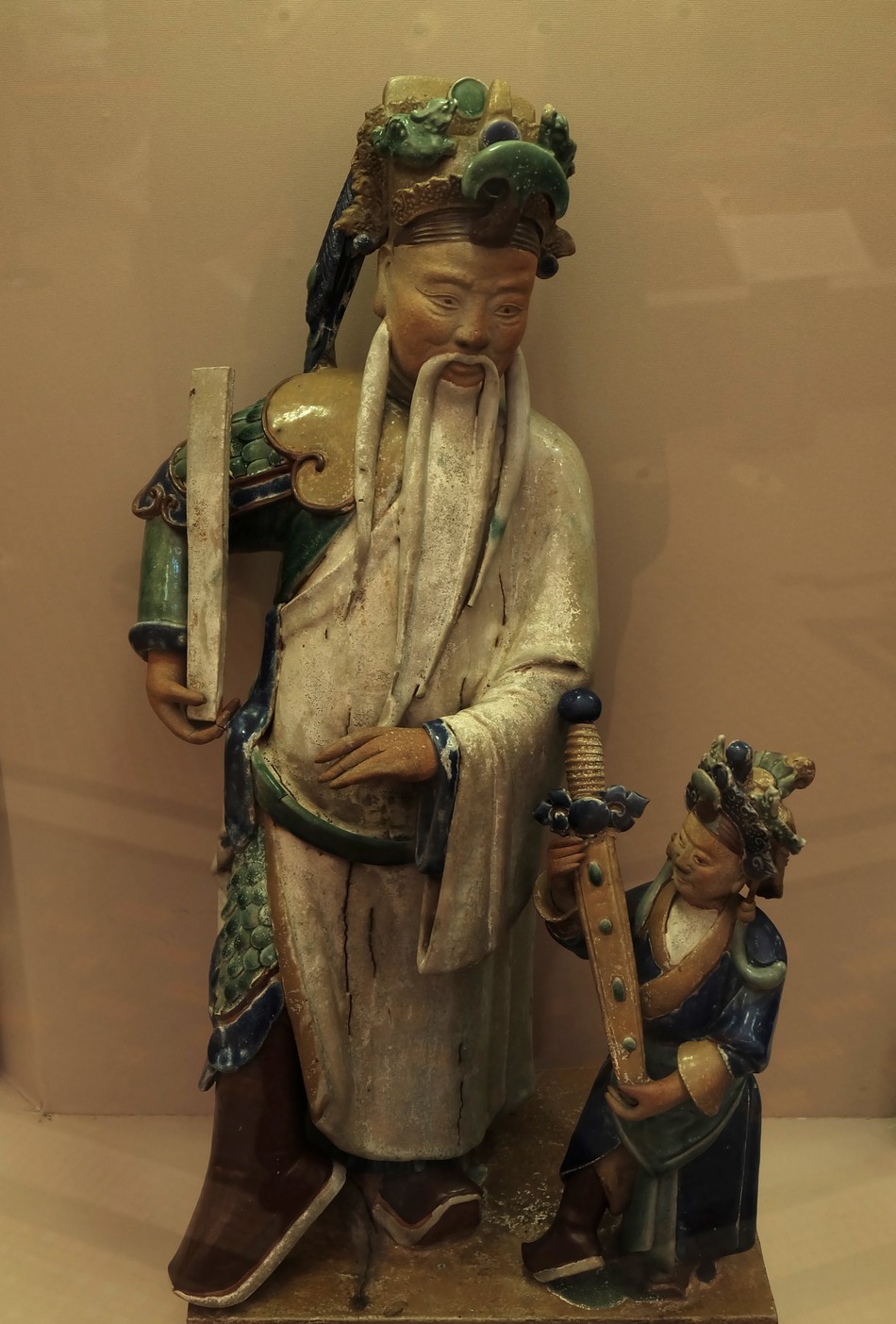 Tượng "Gia quan tấn tước" với hàm ý chúc tụng sự vinh hiển, đỗ đạt Tượng "Gia quan tấn tước" với hàm ý chúc tụng sự vinh hiển, đỗ đạt