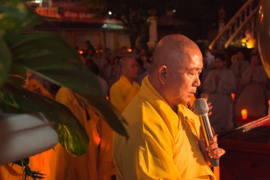 HT.Thích Hoằng Tri, trụ trì chùa chủ trì khóa lễ HT.Thích Hoằng Tri, trụ trì chùa chủ trì khóa lễ